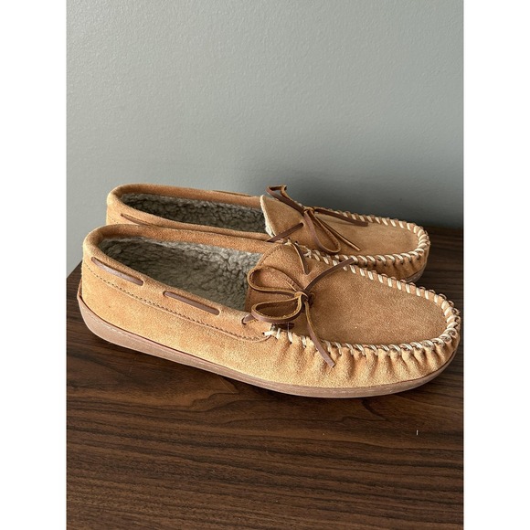 Minnetonka Moccasin Shoes Mens Size 11 Tan Suede Faux Fur Lined House Slippers - Picture 2 of 8